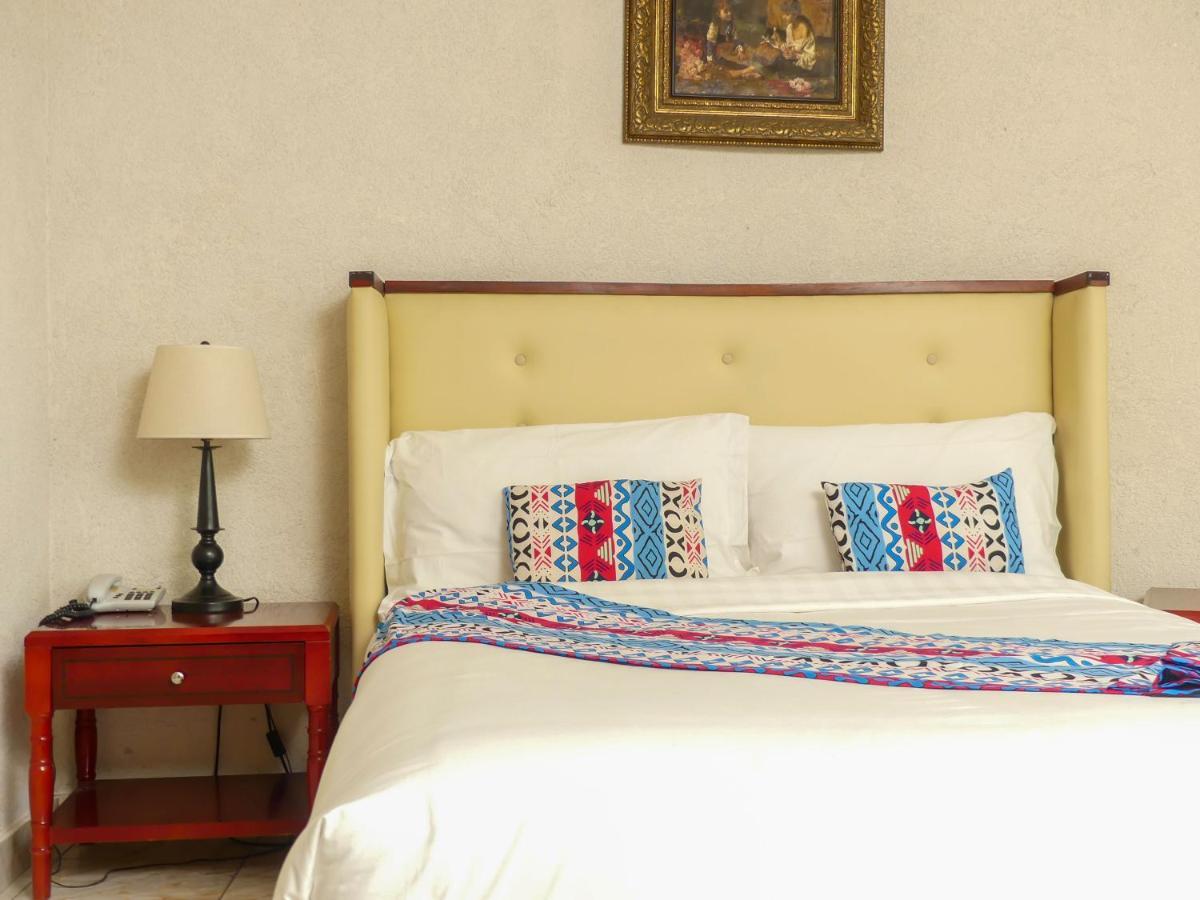 Hotel Hibiscus Louis 利伯维尔 外观 照片