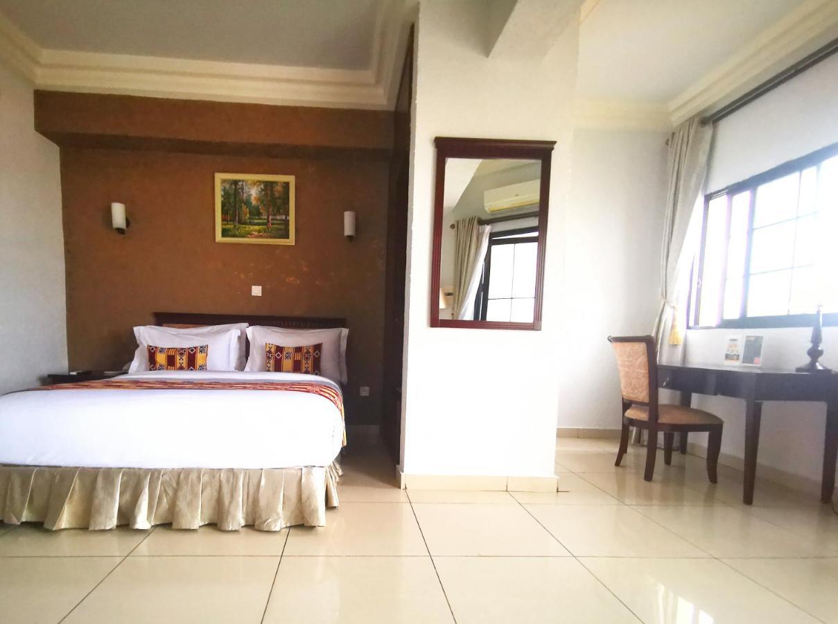 Hotel Hibiscus Louis 利伯维尔 外观 照片