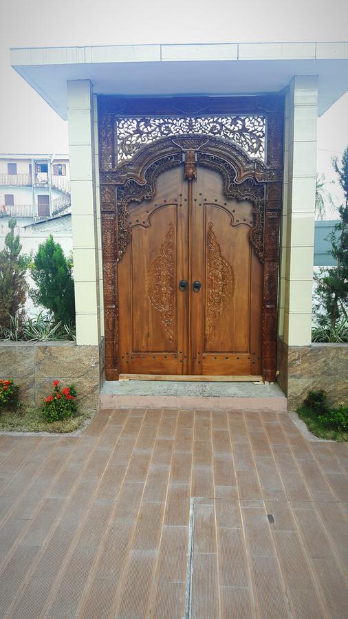 Hotel Hibiscus Louis 利伯维尔 外观 照片